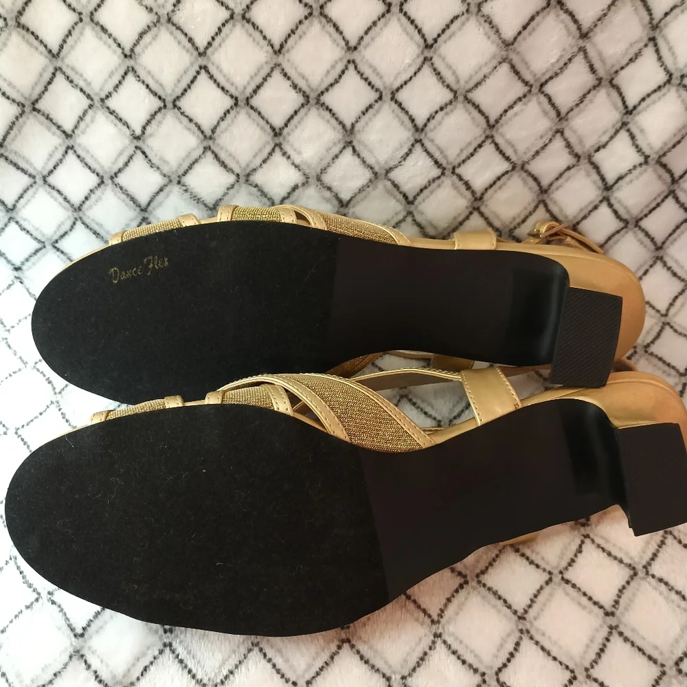 New!! EASY STREET Size 10 gold low heels Dance Flex - Picture 8 of 9